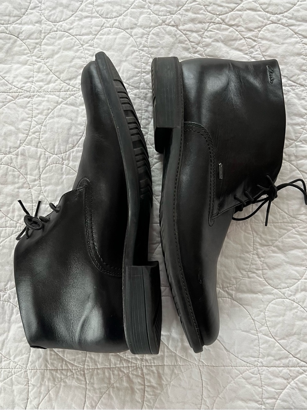 Clarks Men's Black Leather Gore-Tex Chukka Boots Weatherproof Gorpcore Classic